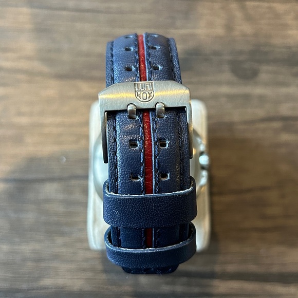 Luminox F-22 Raptor Series 9270 Men’s Watch - Picture 9 of 9